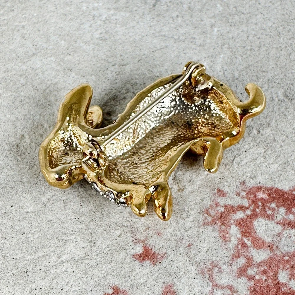 Vintage Pavé Rhinestone Rabbit Brooch Goldtone Red Ruby Eye Unsigned KJL‎ Style